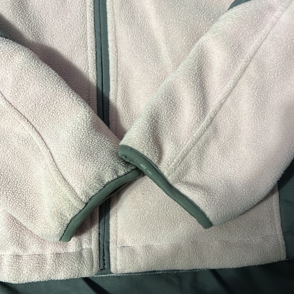 Light Pink. Free Country Hoodie. Size Medium. - Picture 3 of 7